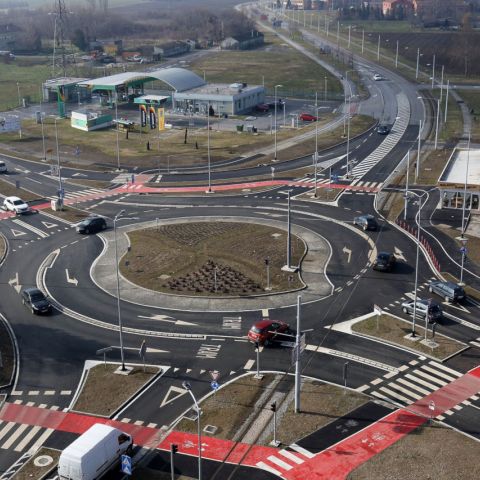 Rekonstrukcija postojećeg raskrižja Trpimirove ulice DC518 s ulicom M. Divalta u Osijeku, izgradnja kružnog toga